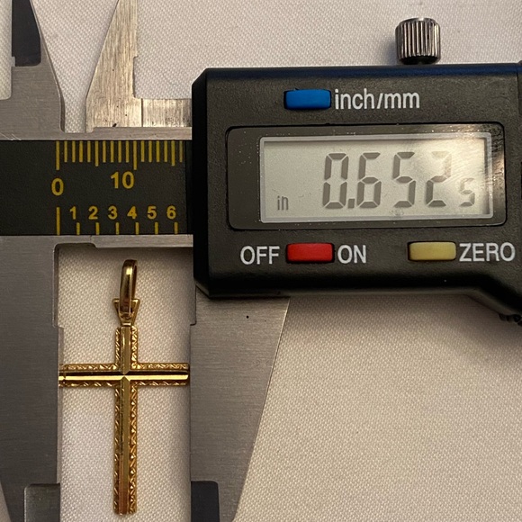 Solid 16 K Yellow Gold Cross Pendant 1.34" L Italy Religious Icon 2.19 Grams - Picture 8 of 8
